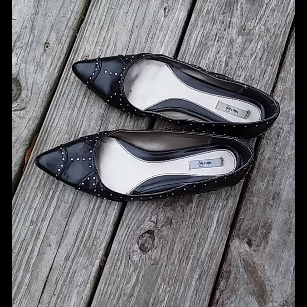 Black Flats